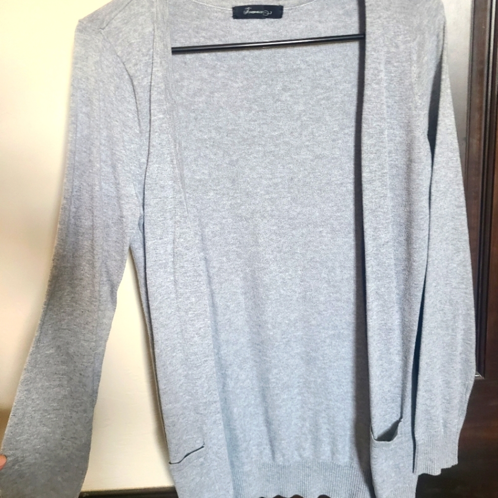 Light sweater/cardigan
